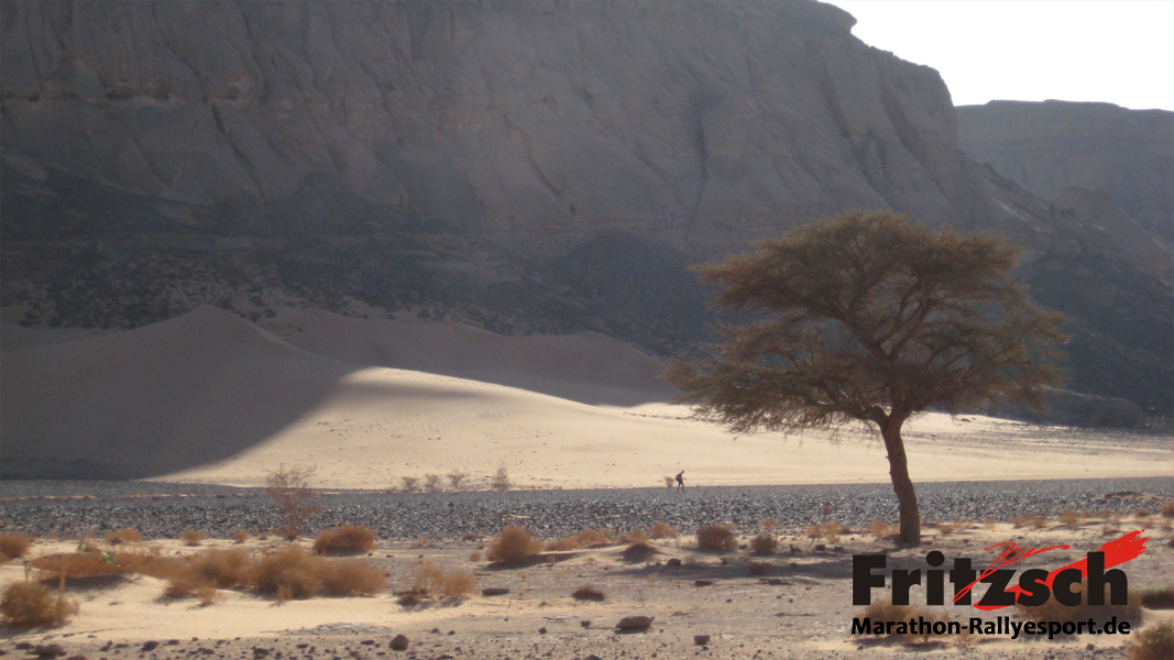 Ultramarthon through the stone desert of Libya